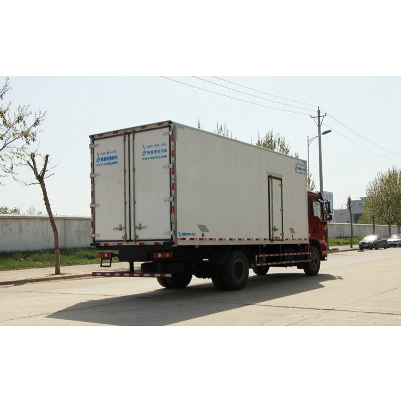 Refrigerated Truck with 6.1m Refrigerated Truck Box Sale