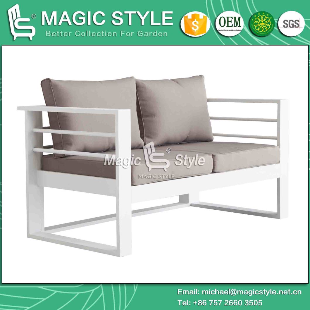 Kd Aluminum Sofa Set with Cushion Outdoor Sofa Set Garden Furniture Patio Furniture Hotel Project Sofa Set Outdoor Tea Table with Medicinal Glass