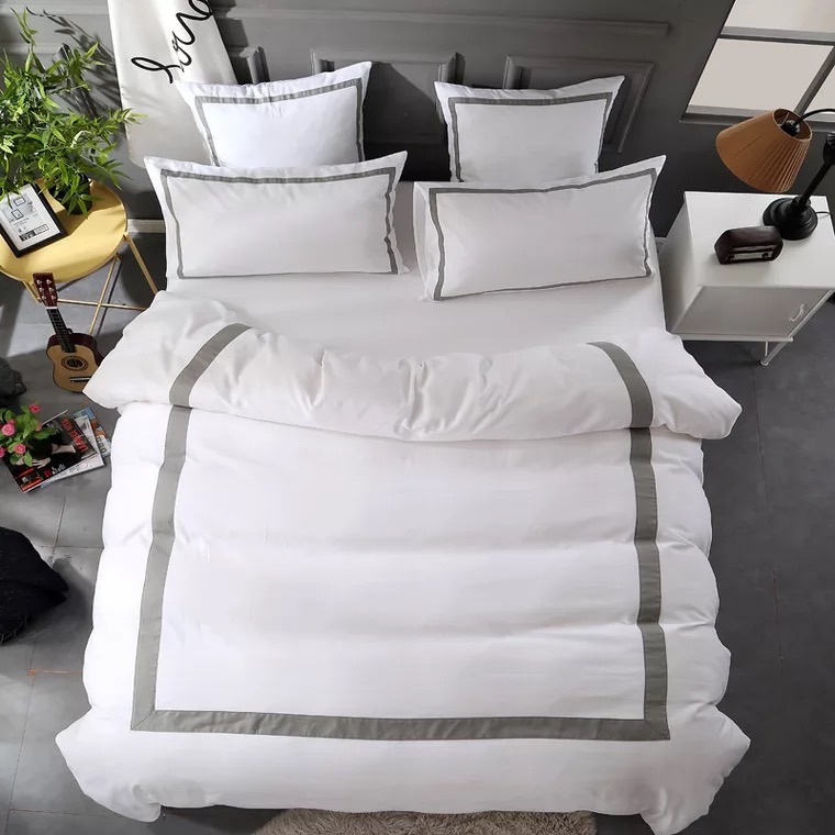 Gray/White Square Pattern Embroidered Hotel Bedding Comforter Set