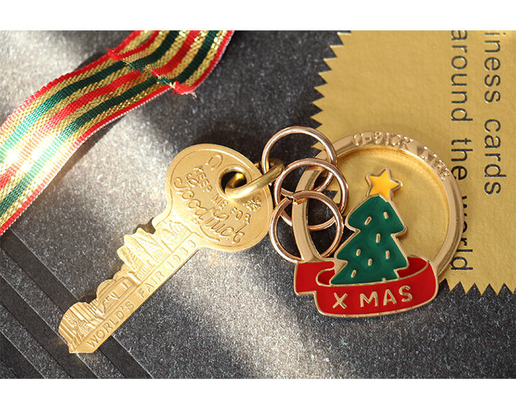 2018 Fashion Custom Holiday Gifts Set Promotional Gift Snowman Christmas Trees Santa Claus Christmas Keychain