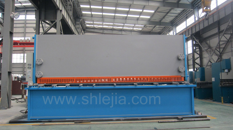Hydraulic Sheet Metal Shear Machinery (RAS)