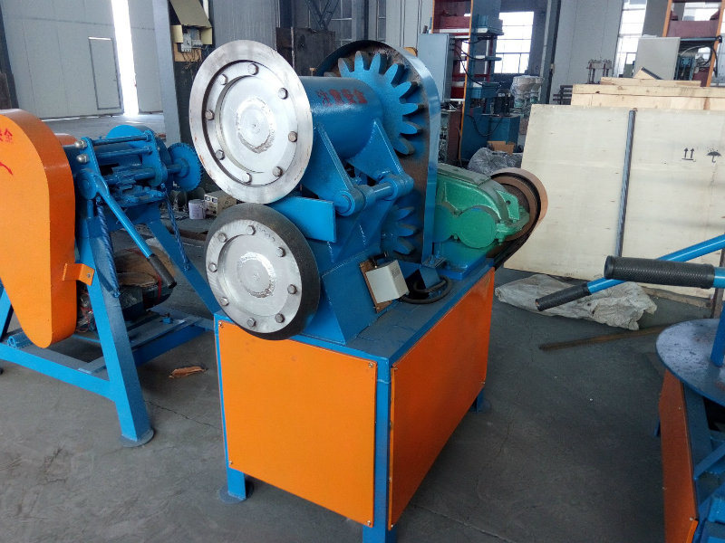 Factory Manufacturing Tyre Cutting Recycling Machine