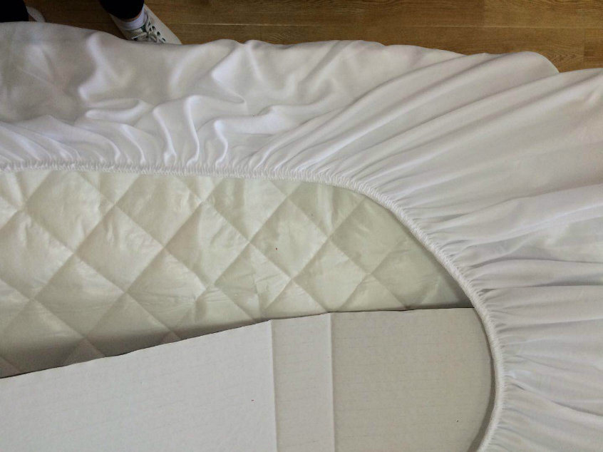 High Quality Double Soft Flannel 100% Cotton Waterproof Hypoallergenic Crib Mattress Protector of White Mesh Cloth