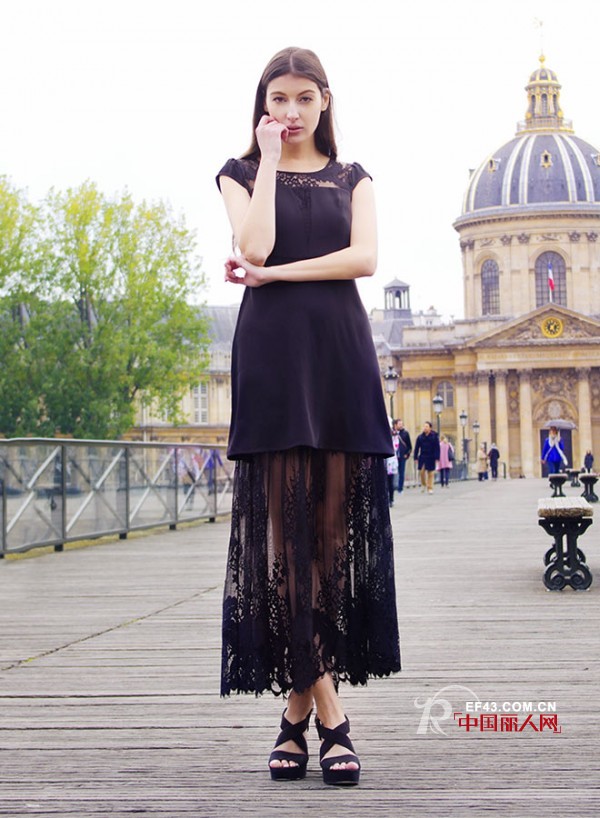 这个夏天有这两条裙子就够了