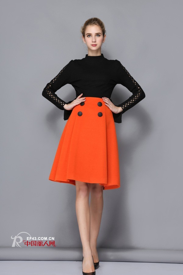 脖子短的人穿什么衣服好看&nbsp; 小高领衣服什么样的女生穿起来好看