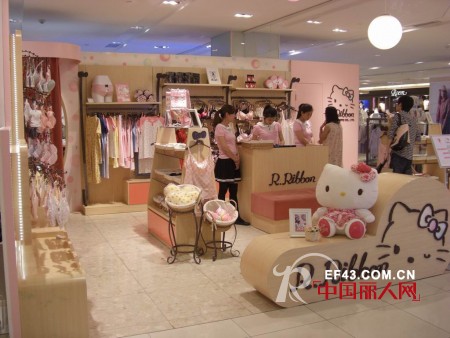 Hello Kitty内衣杭州武林银泰店见面会顺利召开