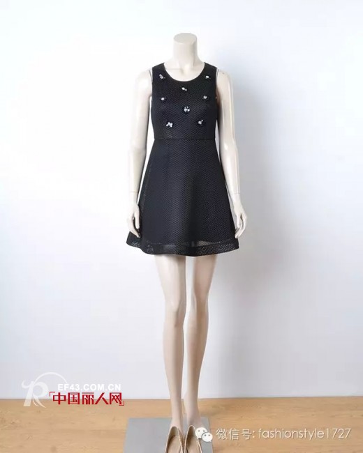 女人夏天衣服不用买太多有这5款就美翻了！
