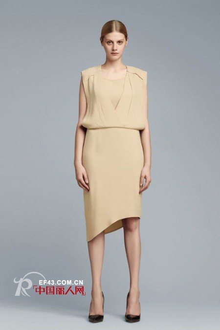 夏天什么颜色比较与众不同 夏季驼色怎么搭配