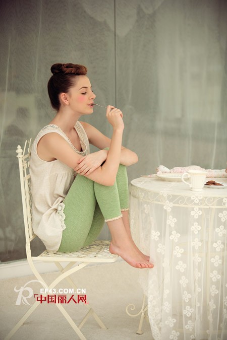 女子卉色 - Nvzhihueise