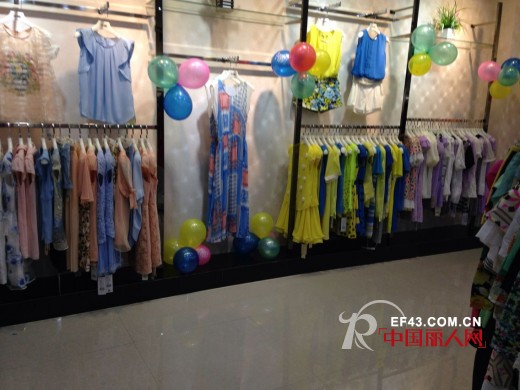 热烈祝贺曼言女装广西贵港店盛大开业