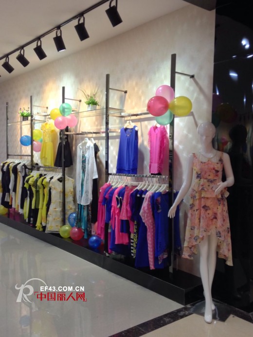 热烈祝贺曼言女装广西贵港店盛大开业