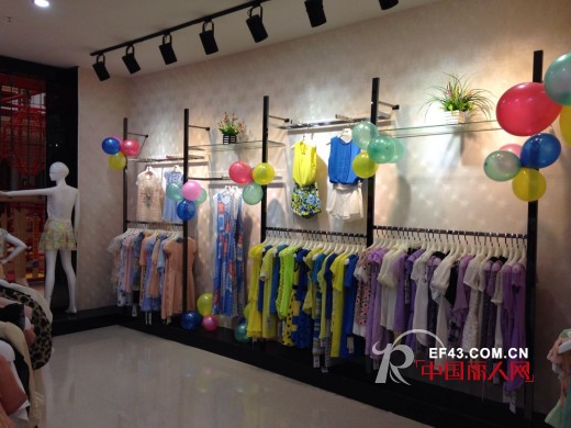 热烈祝贺曼言女装广西贵港店盛大开业
