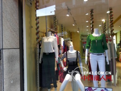 热烈都市衣柜中山张家边店开业大吉