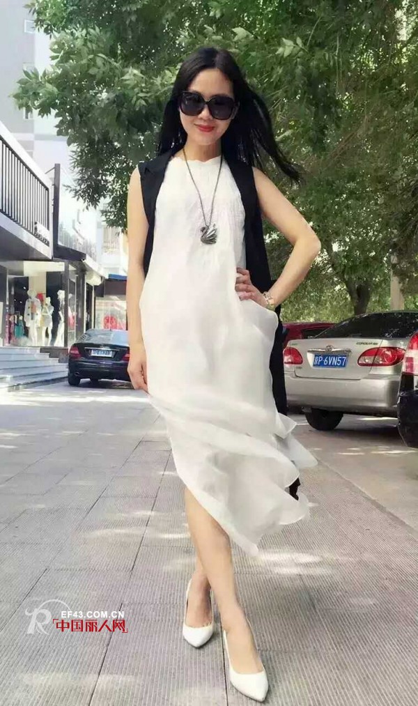 恭贺NIERMAI和YOUNUSI品牌即将强势入驻辽宁丹东东港干盛百货二楼