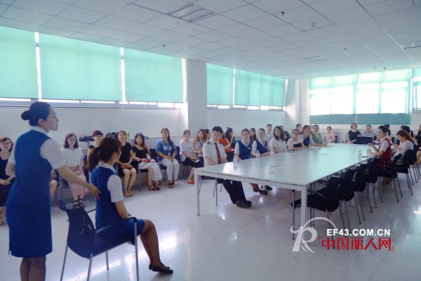 空乘来了 | 高颜值空乘&ldquo;取经&rdquo;舒朗