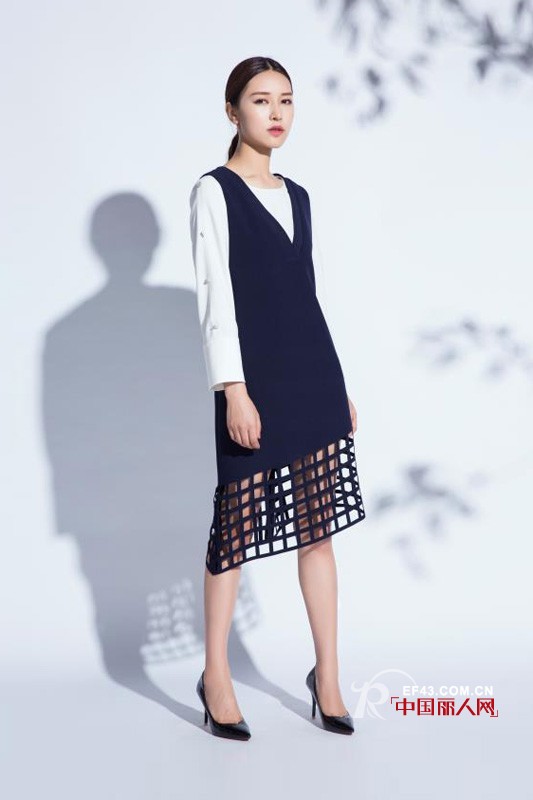 什么样的打底连衣裙好看&nbsp; 秋装什么颜色打底连衣裙好看