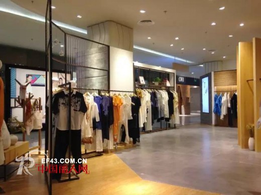 热烈祝贺罗兰伊杜-LAIDEE女装南京江宁金鹰店盛大开业