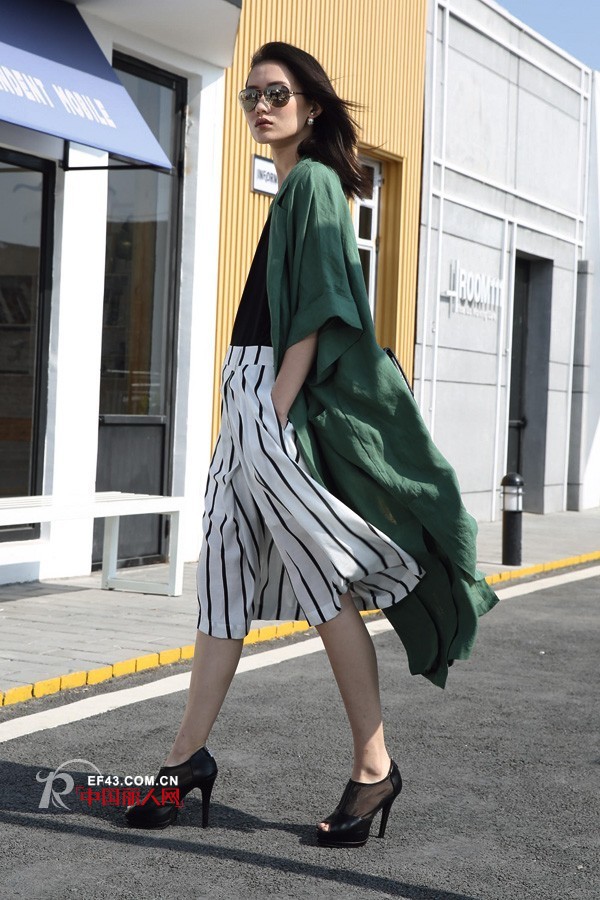 9月秋天穿什么外套 秋天薄款防晒衫当外套怎么穿