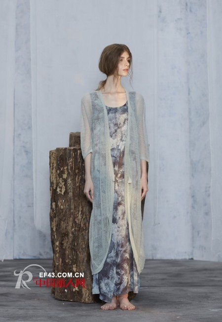 透视外套怎么搭配 透视衣服配什么好看