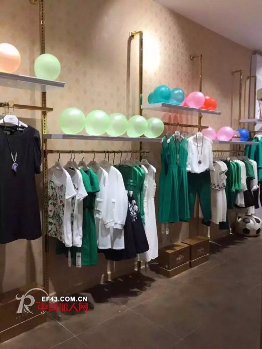 蔓露卡女装东莞东城店、湖南株洲店开业