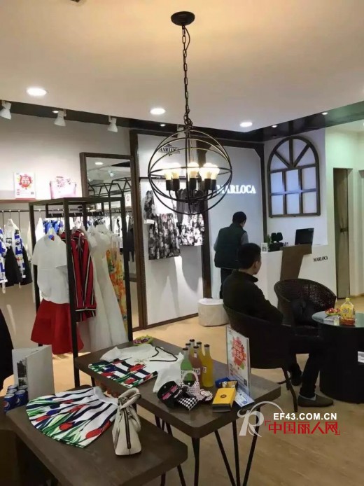 蔓露卡女装东莞东城店、湖南株洲店开业