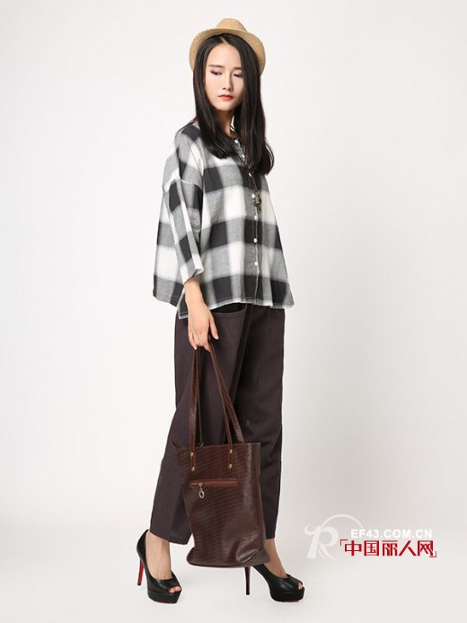 平底小皮鞋配什么衣服好看 春季单鞋搭配
