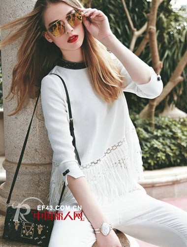 白色长衬衫配什么裤子 白色上衣怎么搭配好看