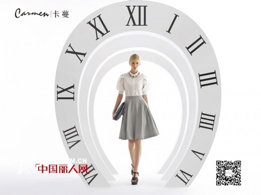 及膝A字裙搭配什么上衣好 时尚搭配