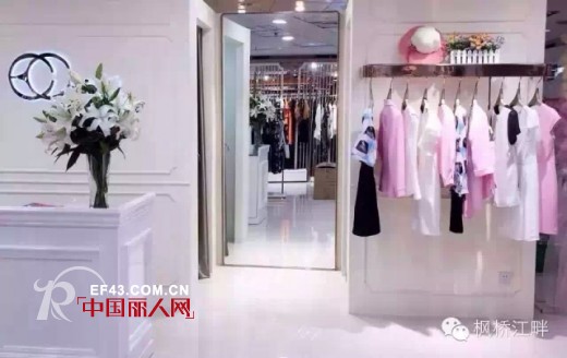 【七月盛夏 再添一翼】深圳市公明天虹亦熙专柜 华丽绽放