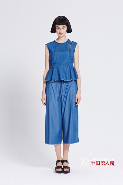 春天穿什么裤子好？喇叭裤、阔腿裤你都得来一条