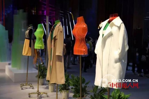 SEASON WIND季候风2015深圳服交会让你“恋上一座城”
