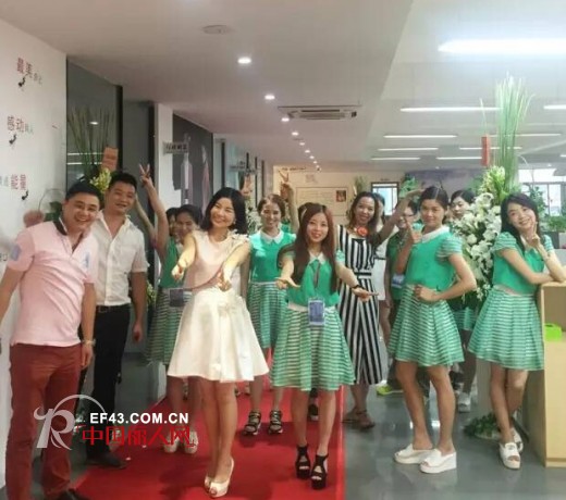 珈姿莱尔祝老师们节日快乐 距离珈姿莱尔2016春季新品发布会倒计时2天