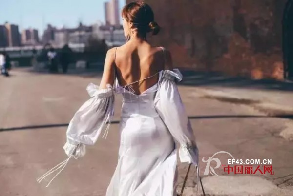 Saslax流行穿搭|穿上这条小白裙，你比女神还女神，她们都是这么说的