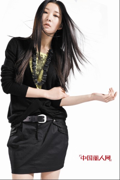 缇蕾娜女装 纯粹衣着演绎低调的华丽