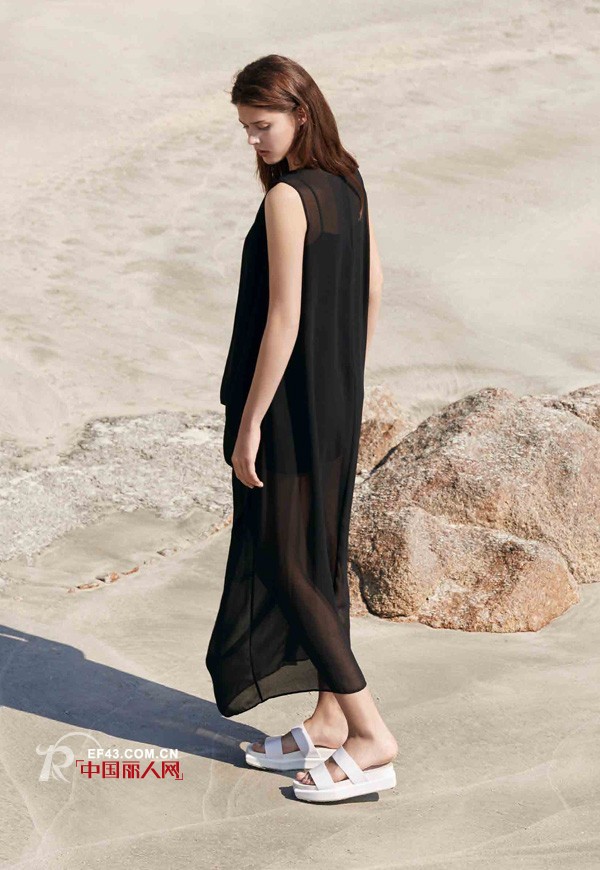 泰国有海边吗？海边可以穿黑色连衣裙吗？