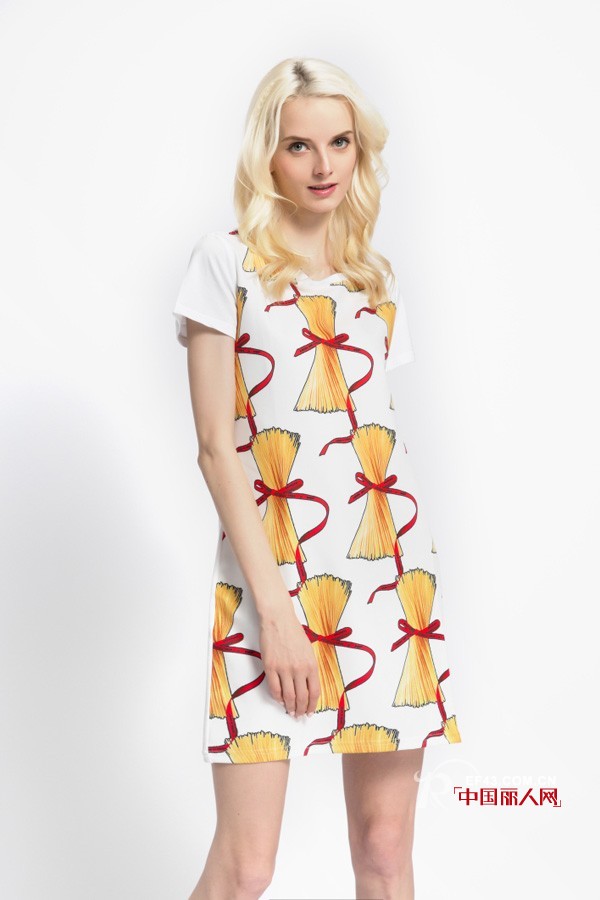 什么是短袖连衣裙 夏季时尚短袖连衣裙推荐