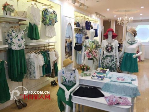 盛夏三伏天！热烈祝贺淑女时代女装连签5家新店！