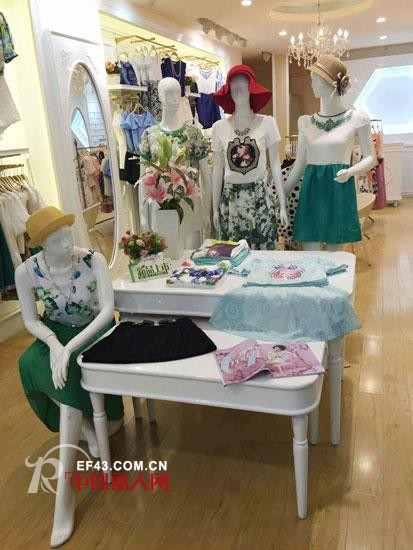 盛夏三伏天！热烈祝贺淑女时代女装连签5家新店！