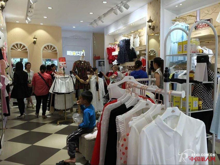 相约女孩广西北流店开业啦