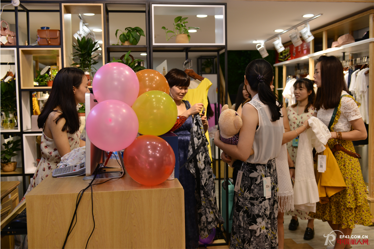 谜秀进驻广州白云万达8.12号盛大开业