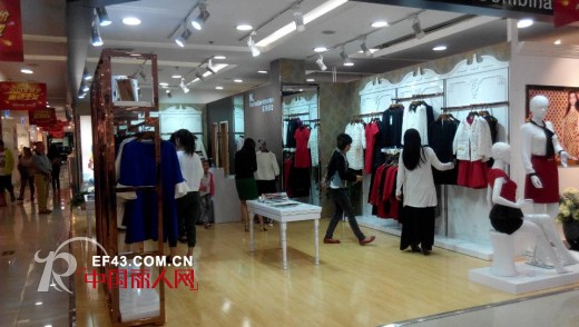 完美组合炫彩亮相河南银座