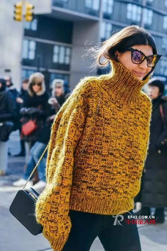 高领毛衣要怎么穿时尚 楚阁为你支招