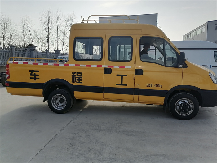 Railway maintenance engineering vehicle_9 seat electric emergency vehicle_iveco double row seat-electric engineering vehicle manufacturer