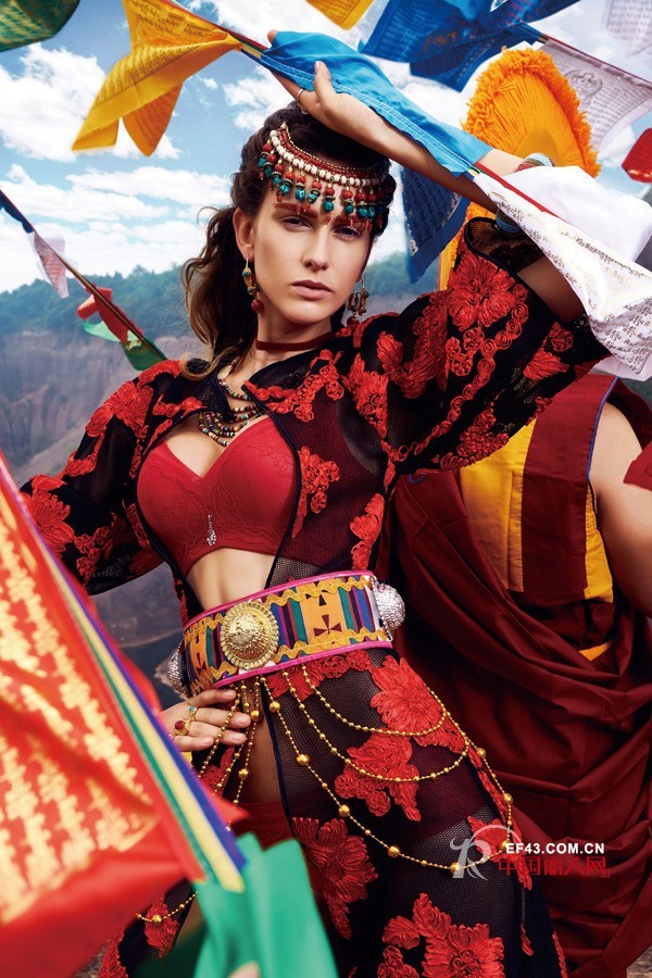 民族特色内衣 艾慕内衣款式搭配