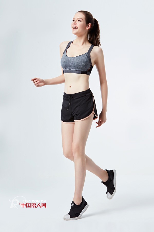 运动健身应该如何挑选健身服 熳洁儿时尚健身服推荐