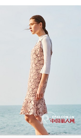 这样的套装不仅可以节省时间，还让你出街十分吸睛哦