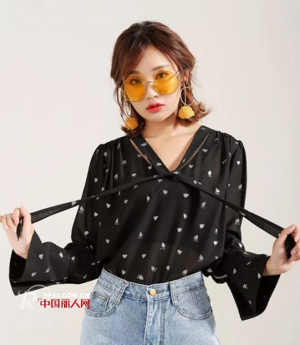 Saslax女装17年早秋新品现场直击|时光层叠，还你一个浪漫物语的秋天