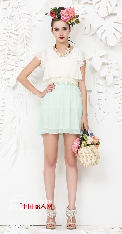 千黛百合女装 清新薄荷绿造就美味Look