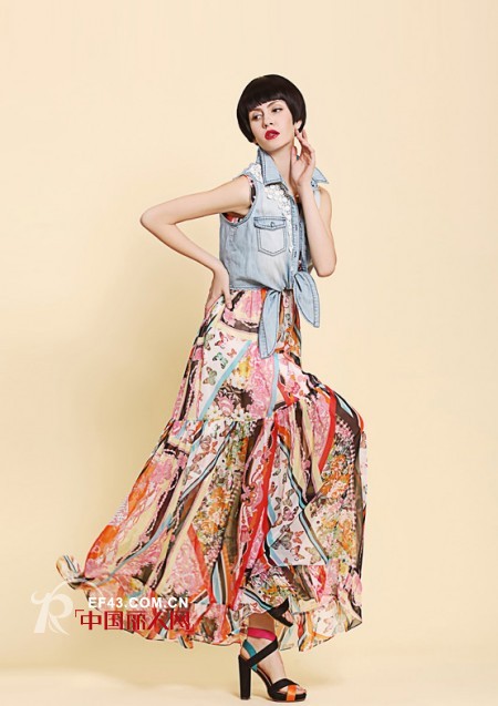 夏季怎么穿衣搭配 瑞玫尔品牌女装