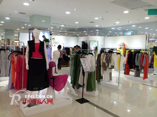 乔品女装山东分店开业当天业绩过万 乔品女装加盟优势有保障